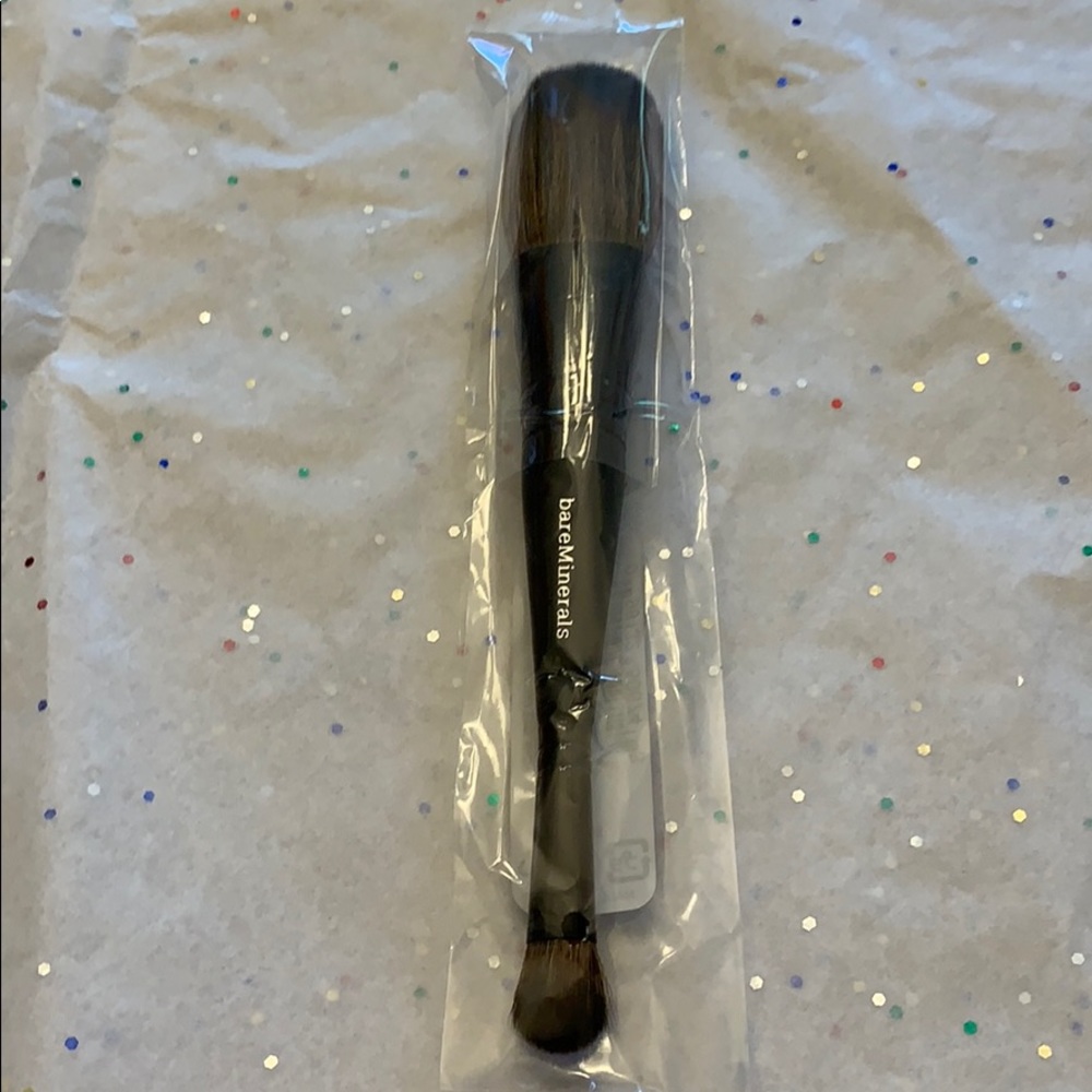 IT COSMETICS DOUBLE ENDED BRUSH NEW